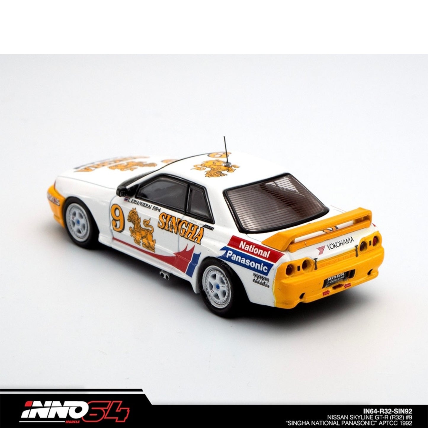 INNO64 - Nissan Skyline GT-R (R32) #9 "Singha National Panasonic" APTCC 1992 - IN64-R32-SIN92 - 1:64