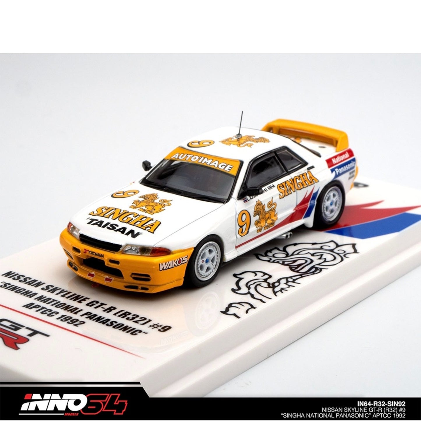 INNO64 - Nissan Skyline GT-R (R32) #9 "Singha National Panasonic" APTCC 1992 - IN64-R32-SIN92 - 1:64