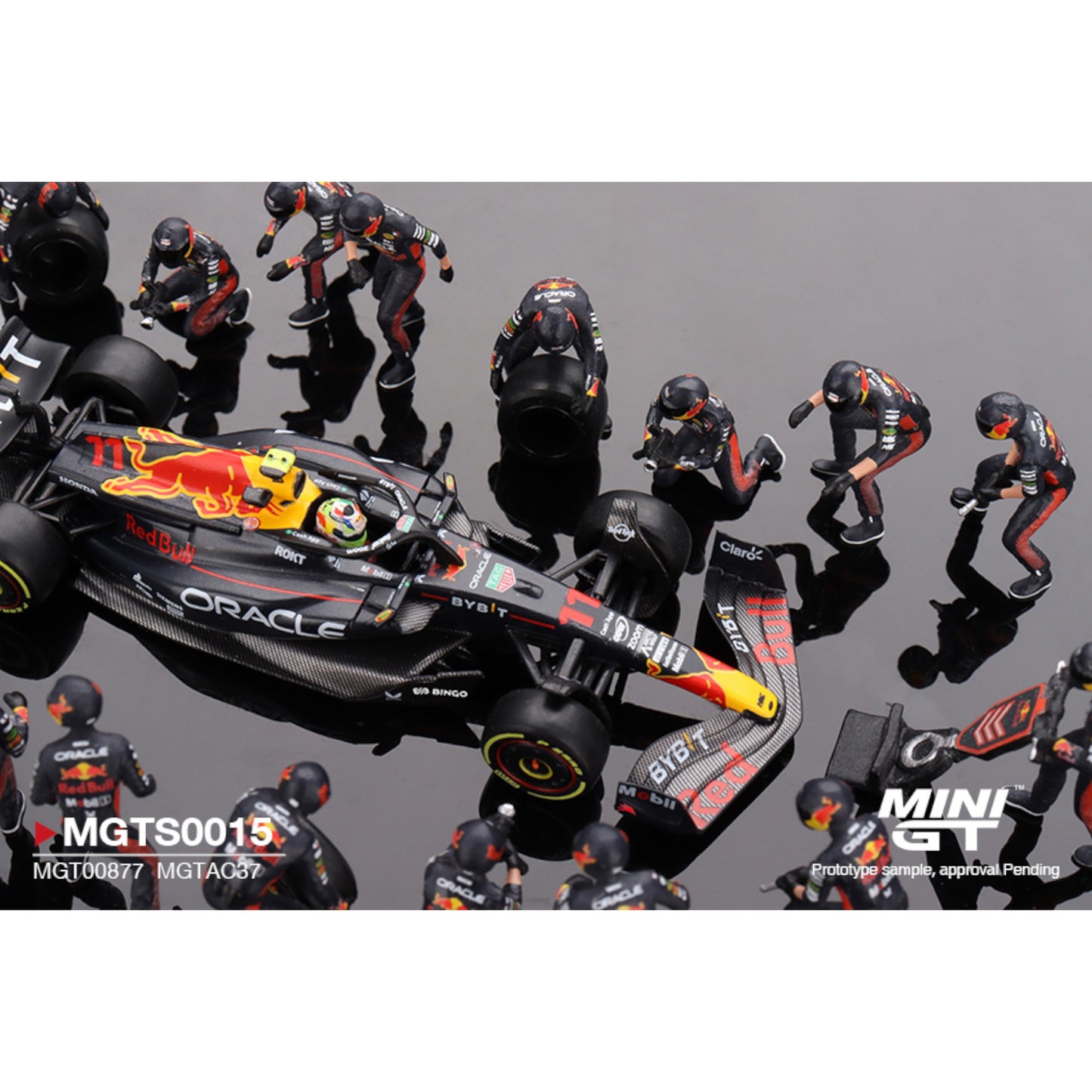 Mini GT - Pre-Order - Oracle Red Bull Racing RB19 #11  Sergio Pérez 2023 F1 2023 Japanese Grand Prix  Pit Crew Set - MGTS0015