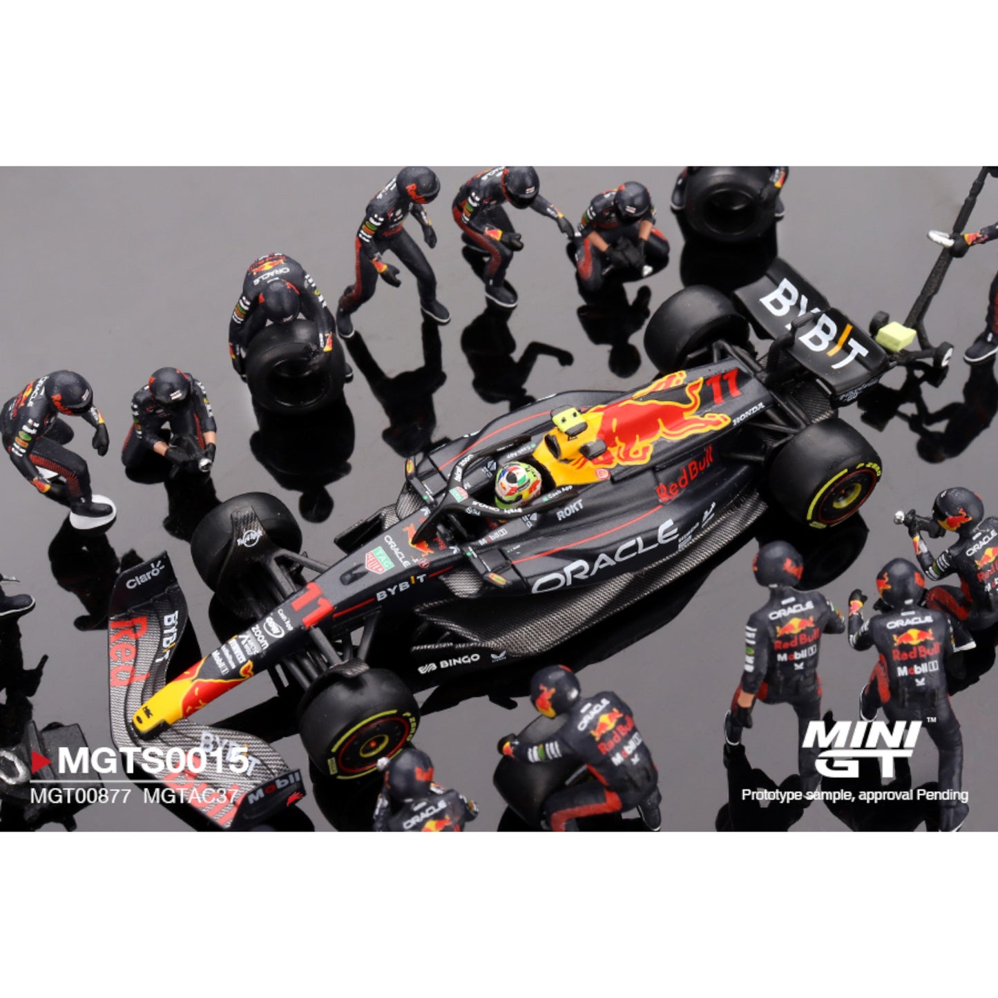 Mini GT - Pre-Order - Oracle Red Bull Racing RB19 #11  Sergio Pérez 2023 F1 2023 Japanese Grand Prix  Pit Crew Set - MGTS0015